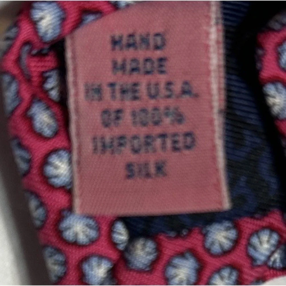 Vineyard Vines Sea Shells Tie 100%‎ Silk Hand Made in U.S.A. Pink Blue EUC